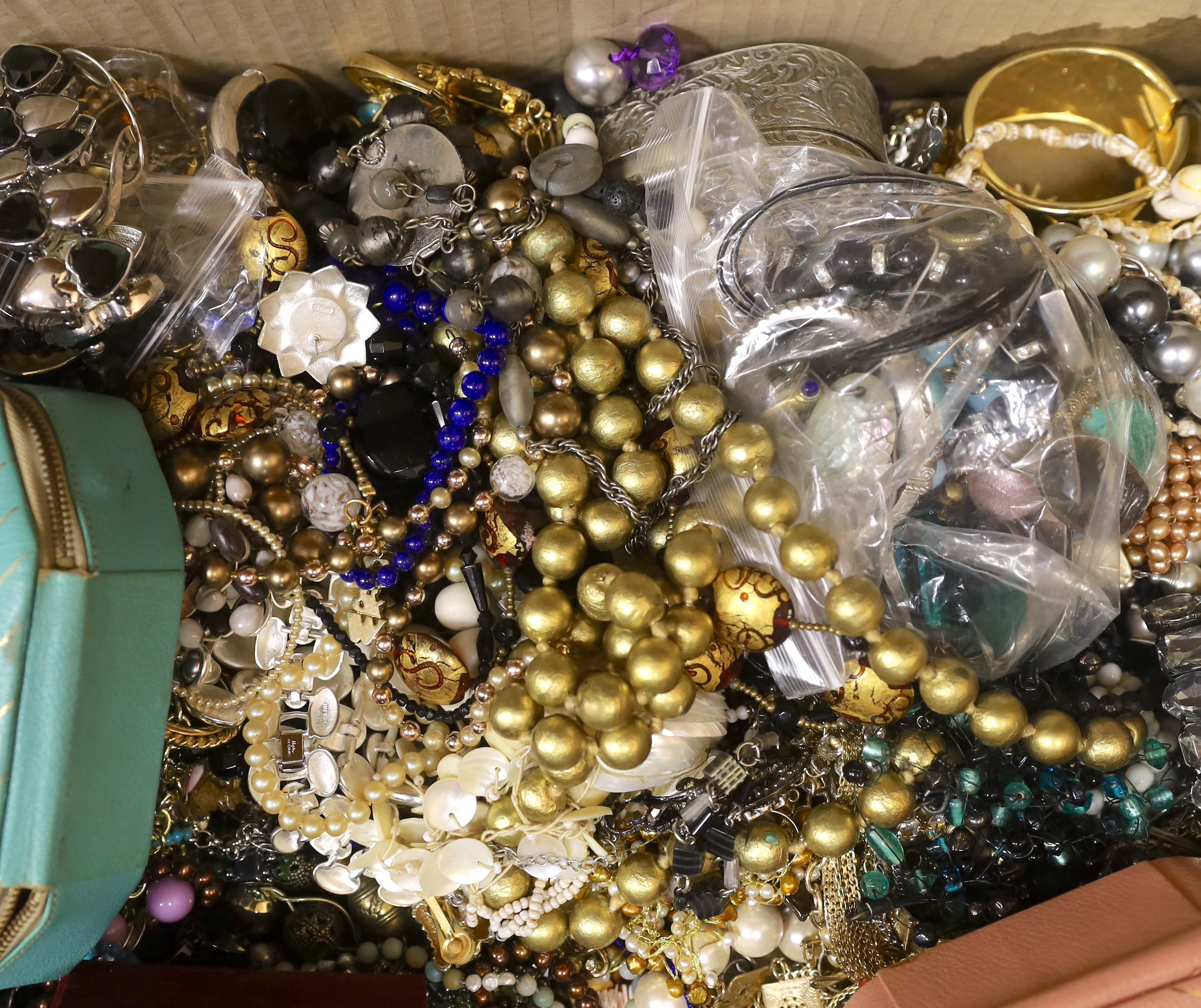 A large quantity of assorted mainly modern costume jewellery.